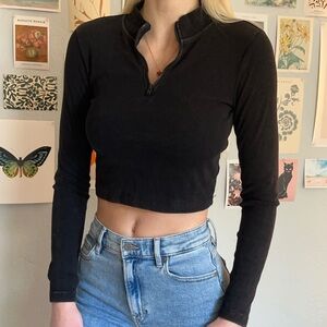 Black ribbed top